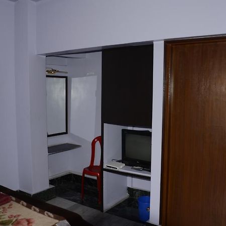 Kim Lawn Guest House Calcutta Exteriör bild