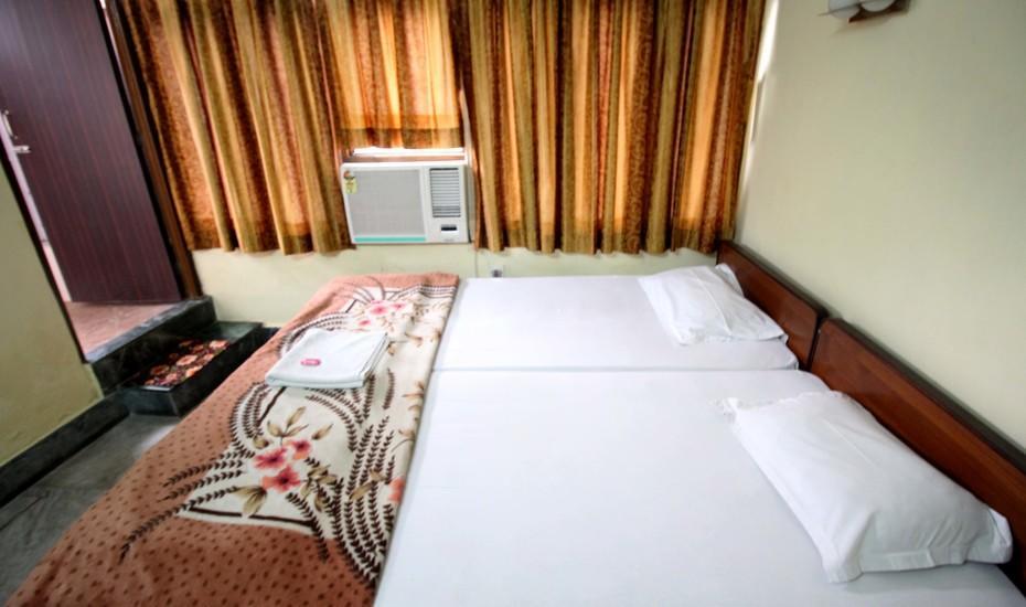 Kim Lawn Guest House Calcutta Exteriör bild