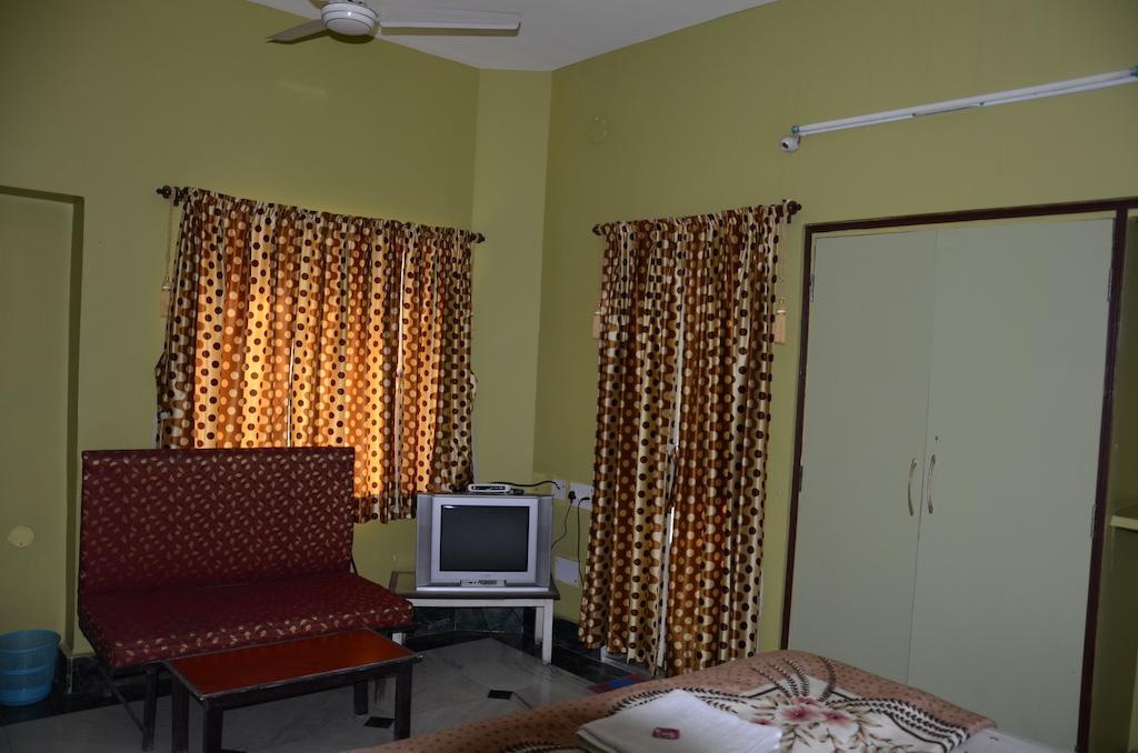 Kim Lawn Guest House Calcutta Rum bild